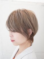 フェアスティックリヒト(VERSTECK Licht) 2022夏髪/ハイトーンくびれショート/丸みショート/20代30代40代