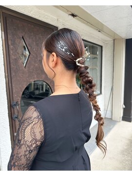 ヘアー アトリエ エゴン(hair atelier EGON) タイトな編み下ろしアレンジ