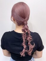 リノショアーズ 日本大通り店(RINOSHORES)&nbsp;大人美人まとめ髪編みおろしアレンジダブルカラーピンクmaaya