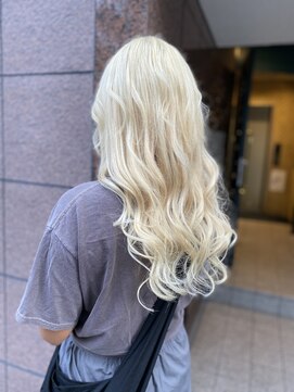 フツーロ 栄(FUTURO) ハイトーン　ダブルカラー　エクステ