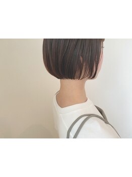 [脱白髪染め]グレイでもお洒落な褒められヘアへ◇気になる白髪もカバーしながら大人女性のなりたいが叶う。