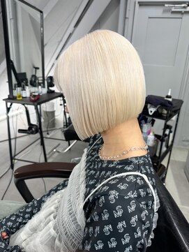 ロイス 神宮前(ROIS) ケアブリーチ/ミルクティーベージュ/髪質改善トリートメント/