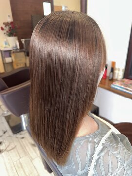 ヘアアンドスパ ベル(Belle) ロングヘア・髪質改善・縮毛矯正・クセ毛・膨らむ・湿気