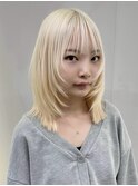 表参道ハイトーンカラーミディアムレイヤーボブ顔周りレイヤー