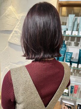 トリコ ショップアンドヘアサロン(tricot shop hair salon) ぷつんと外はねbob ◎深みむらさきカラー