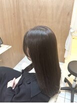 ヴァークル(Virkle) ツヤ重視×美髪ストレート仕上げ