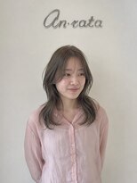 アンラタ(anrata)&nbsp;くびれレイヤーカット×艶ベージュ