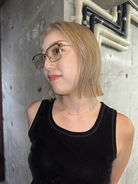 クレン(CLENN) blond color / bob cut