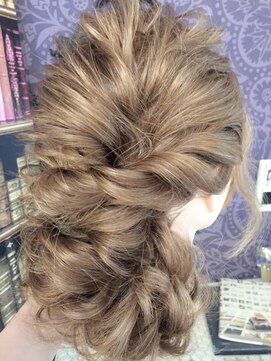 ヘアメイクアンドセットサロン リッコ(Hair make&set salon Ricco) [Riccoリッコ]結婚式＆二次会パーティーヘアアレンジ