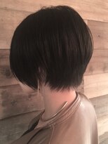 レオニード 表参道(LEONID)&nbsp;30代大人なオシャレが好きな方におすすめ前下がりボブ