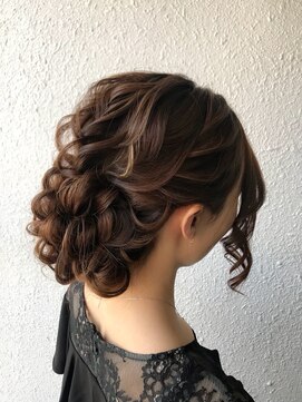 ディー エメ(D-aimer-) 下めボリュームシニヨン☆