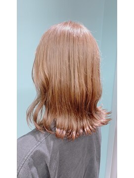 リーホリエ(Lee Horie) 1ブリーチでベージュカラー