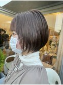 ウェイト低めの大人ショートボブ