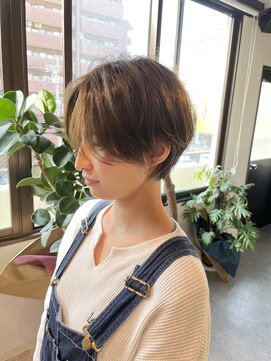 コワファーストナガサキシャンプーボーイ(COIFF1RST NAGASAKI SHAMPOO BOY) 大人可愛い20代30代40代黒髪前下がりショートボブ丸みショート◎