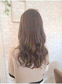 ロング×ベージュカラー