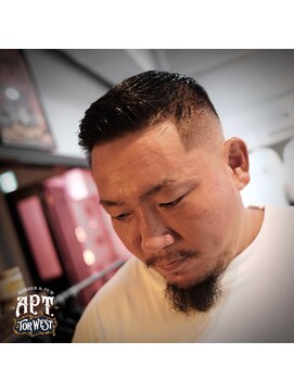 エーピーティートアウエスト(APT. TOR WEST) crew cut