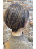 ヴィサージュクルー(VISAGE crew)&nbsp;ハイライト×ショートデザイン