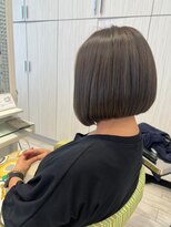 ビスイル 秋葉原店(Vis ill)&nbsp;オンブレグレージュオリーブベージュ前下がりボブ韓国