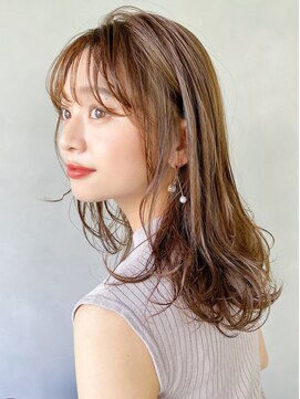 レア 表参道(L'ea) 大人ガーリーダークアッシュミディアムレイヤー似合わせカット
