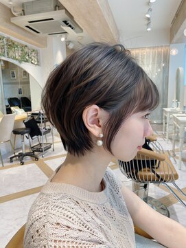 ロンド ストラーダ 心斎橋(Lond strada) 【津賀　涼】ショートグレージュカラーボブウルフココアベージュ