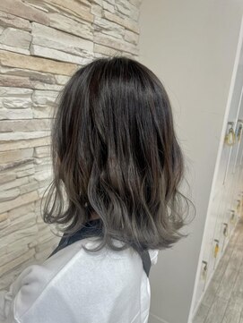 クレア(CREA) グレージュグラデーション