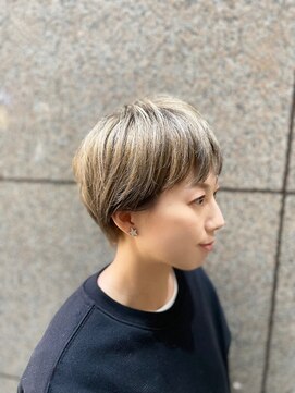 ヌーク(Nook) グレージュヘア