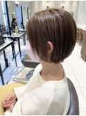 ショートボブ　透明感カラー
