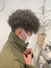 ロミーオム 本厚木(ROMMY. Homme) スパイラルパーマ強めでお洒落スタイル