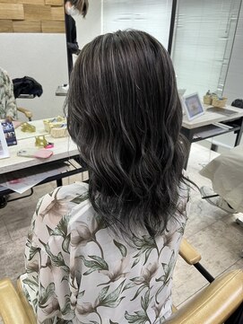 アジールヘア 所沢プロペ通り店(agir hair) シルバーハイライトカラーレイヤーカットデザインカラー所沢練馬