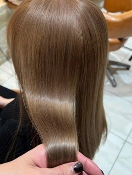 マイノリティー(Minority Produced By TOPHAIR)の写真/《スーパーシャイン★》毛先までさらっと柔らかな仕上がりに！！『髪質改善』のトリートメントストレート☆