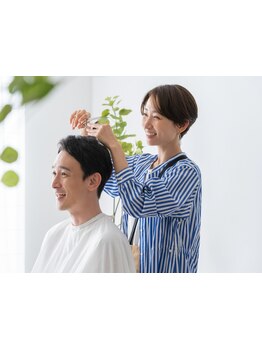 【女性スタイリスト多数在籍】細かな気配りとゆったり落ち着いた店内で心地よいサロンtimeを。