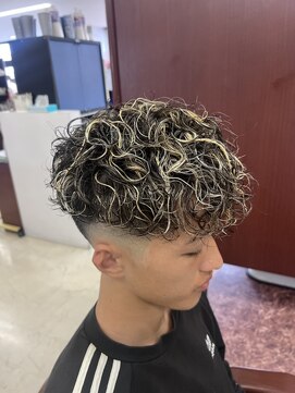 ヘアサロンナンバーワンクラブ上和田本店 メッシュ×スペインカール