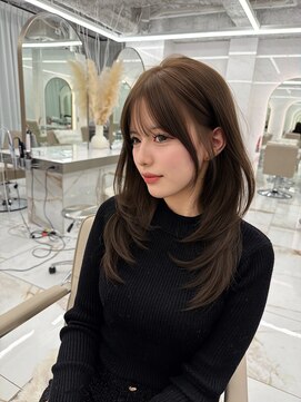 キティー サカエ(kiti SAKAE) ベージュ/レイヤーカット/ハッシュカット/栄