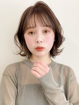 トゥーナ 表参道(tona) ミディアムレイヤー、外ハネボブ、グレージュ、脱白髪染め☆