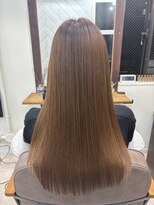 イリーブ(elieve) ブリーチ履歴があっても艶髪、酸性ストレート