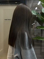 ヌープヘアーアイス(NUUP.hair ici)&nbsp;♪ 透明感オリーブグレージュ×切りっぱなし
