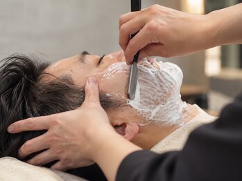 フリットグラン(FRIT GRAND)の写真/できる男の隠れ家サロン【FRIT GRAND】印象を左右する眉毛・髭を丁寧に整え清潔感溢れる好印象スタイルへ!!