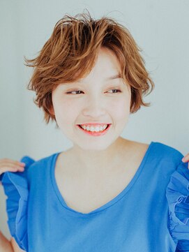 ナウラ(Naurra) 外国人ショートウェーブ【倉敷】