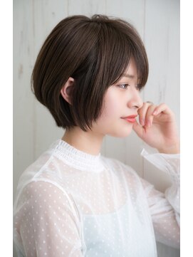 オピオ(Opio) ナチュラルショートボブ＊シースルーバング　Opio服部