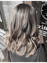 トリニティ(trinity)&nbsp;ハイライトバレイヤージュ・グレージュ【豊見城トリニティ】