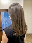 【toiro 木更津 高司 真】赤みなし アッシュベージュ 透明感