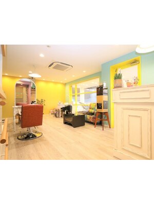 ずっと通えるSalonをお探しの方へ―。1階と2階があり、それぞれの空間であなただけの至福のひと時を*