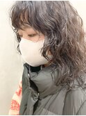 ミディアムウルフ、スパイラルパーマ、くるくるパーマ