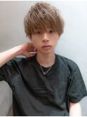 束感/ブリーチカラー/短髪/刈り上げ/センターパート/モテる/