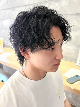 ニアウ 伊勢崎連取店(Niau) 波巻きパーマセンターパートウルフメンズツイストスパイラル