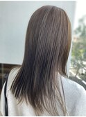 オリーブグレージュ