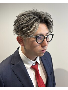 シェール(CHER) フェザーショート ハイライト フェザーパーマ