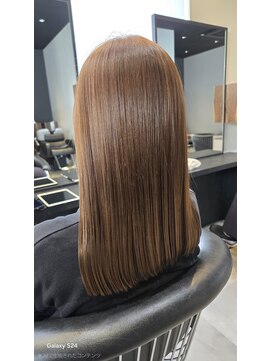 クリック 辰巳店(CLiC) 光に透ける。暖かみと透明感を両立