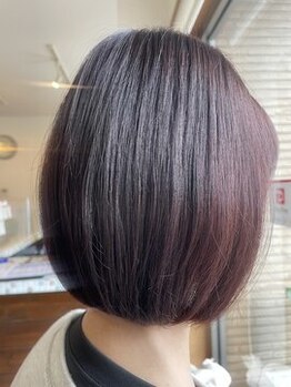 ヘアカラーカフェ(HAIR COLOR CAFE)の写真/気になり始めた白髪も、プロの技術でしぜんなしあがりに。こまめなメンテナンスで常に若々しい印象を!