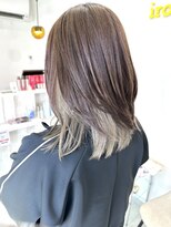 イロアイ(iro I) インナーホワイトグレージュ